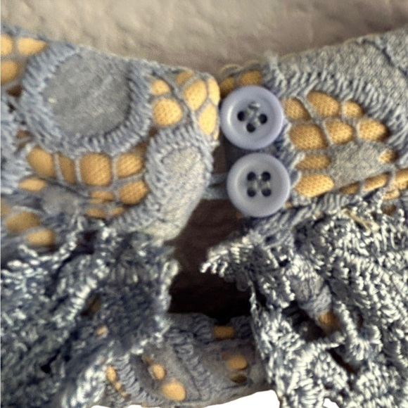 Francesca’s Periwinkle Lace Overlay Dress • Used • Size: Small - Picture 7 of 11